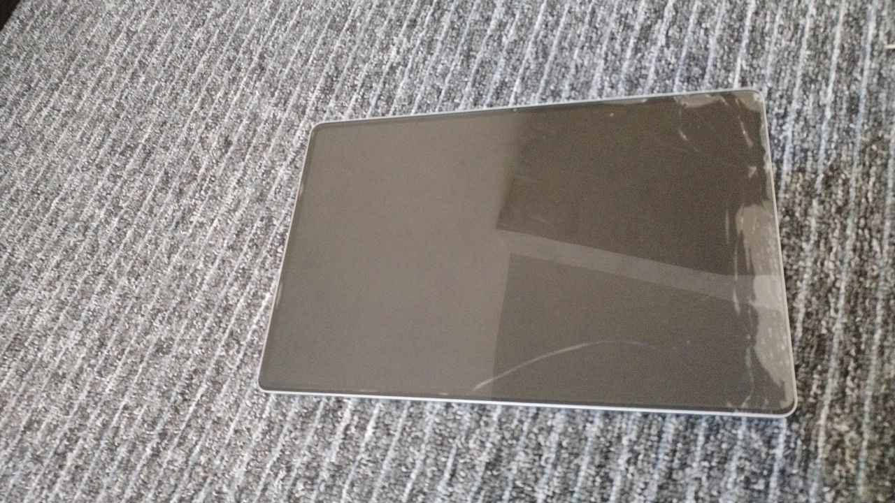 سلام عليكم ايباد honor magic pad 2 مستعمل شاشة مكسورة بس ما بي شي شغال اني شتريته 850الف رجأن لا تكسرون بسعرة الايباد صح مكسورة الشاشة بس ما مستعمل هواي
السعر 700 وبي مجال بسيط
الشاشة12.3 بوصة - 144 هرتز - OLEDالذاكرة الداخلية256 أو 512 جيجابايت أو 1 تيرابايتالرام8 أو 12 أو 16 جيجابايتالكاميرا13 ميجابكسلالمعالجSnapdragon 8s Gen 3البطارية والشحن السريع10050 مللي أمبير - 66 واط 
عنواني كوت يوجد توصيل 
للاستفسار اكثر هذا رقمي *********** دهل اوران, واسط
