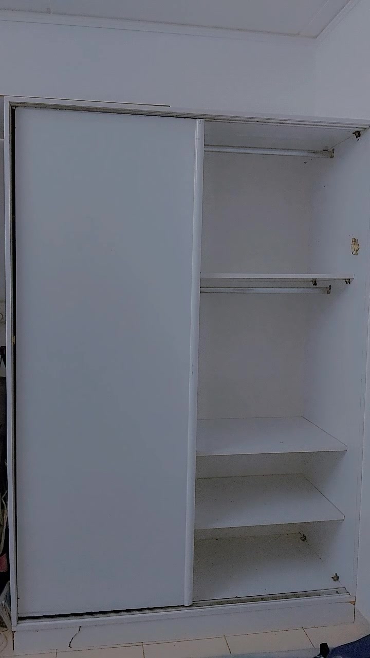 سلام عليكم اخوان عندي كناتير عدد ثنين قياساتهن واحد مترين في متر وعشره سانتيم عمق ستين وثاني متر وربعين في مترين عمق ستين ملحق متر وتلاثين في خمسين عمق ستين تواصل ***********
