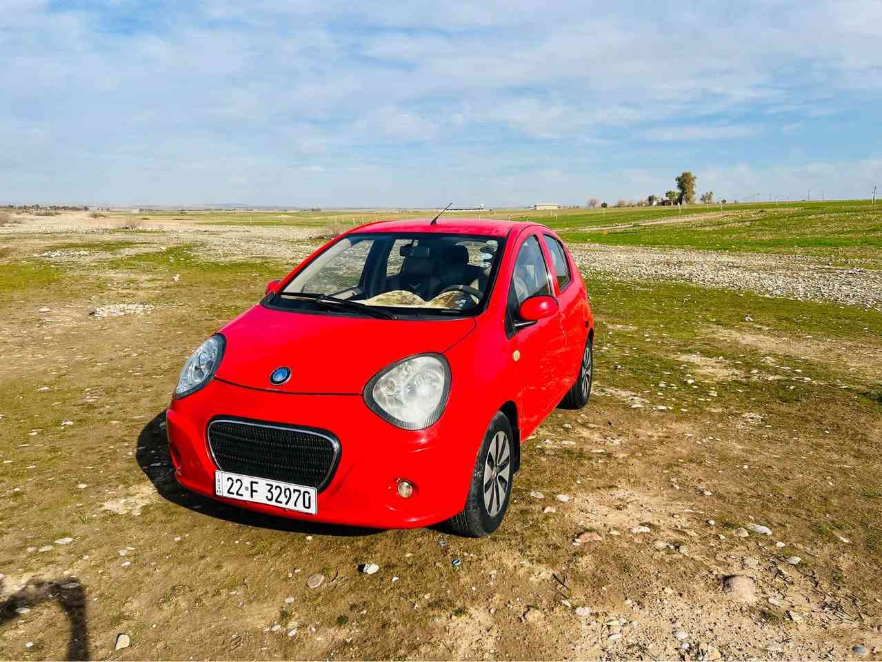 جيلي باندا موديل 2013
سنةويه جديد حته 2028شرط تحويل 
كيرمحرك بشرط كير اوتوماتيك 
كهرباء بشرط 
مواصفات جام كهربائي قفل مركزي ريمونت كونترول 
تاخم تايرات جديد 
تاخم صدر خلفي جديد 
تبريد تدفيئة شغال 
سيارة بية جاملخ امامي سةكن صبغ بدون دواخل 
بيه رجعات من اطراف 
سعري 48
عنوان كركوك 
*********** كركوك, العراق
