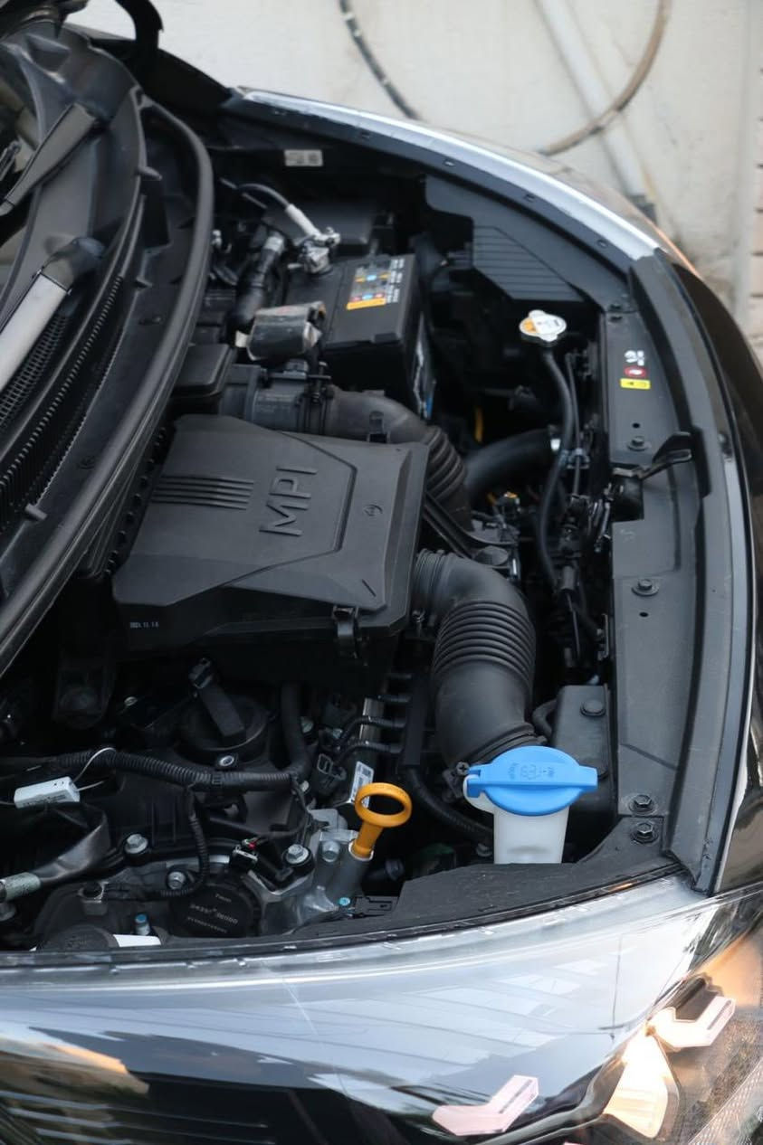 السلام عليكم. بيكانتو ٢٠٢٢   اسود ميتاليك. ماشيه  17000كيلو  . جي تي لاين يعني اعلئ مواصفات 1علئ 1فتحه سقف. بصمه شاشه كار بلي . نفيكيشن شغال  ويل كب حجم 16.تبريد بكره وشاشه. تحكمات ستيرن جهتين. Abs. كروس سرعه. قياده اليه للمركبه. تحديد مسار.  رادار امامي. رادار تحديد أشخاص. لايت عدسه وشمعه. كشافات أماميه.. كشاف ضباب خلفي. مرايات جانبيه شفط مع اشاره. مرايات كهرباء.. داخل جلد لونين.. كيرها ٦ نمر تختلف عن الموديلات السابقه الي تجي 4نمر. محرك mpi الحديث الاقتصادي بصرف الوقود.. ستيرن جلد خياط نص من الأسفل. مانع تزحلق حساس ضغط هواء تايرات. ماطورات لايتات أماميه تتحكم بصعود ونزول العدسات. كير تبترونك يعني عادي واوتماتيك.. ايرباكات دواخل.. احزمه امان لون احمر  بك لايت شمعه مجسم. بطاين أبواب فورمايكه اسود واحمر. اشعارات شاشه. وتنبيه جرس..الستيرن  واليدات الداخليه كروم مات.  يدات الأبواب الخارجيه كروم. ترايش أبواب نيكل. دوسه البانزين  والبريك نيكل  واسود تجوات كراسي عدد5 . ستوب لايت مع سبويلر خلفي دوس جانبيه نفخ. دفيوزر خلفي. عدا المواصفات الاساسيه الي موجوده بالسياره.بيها جاملغ خلفي مصبوغ من بره وأثر حالوب خفيف ورا الفتحه
للاستفسار الاتصال على الرقم وبي واتساب
***********
علما ان السياره فحص موقت بدون لوحات
