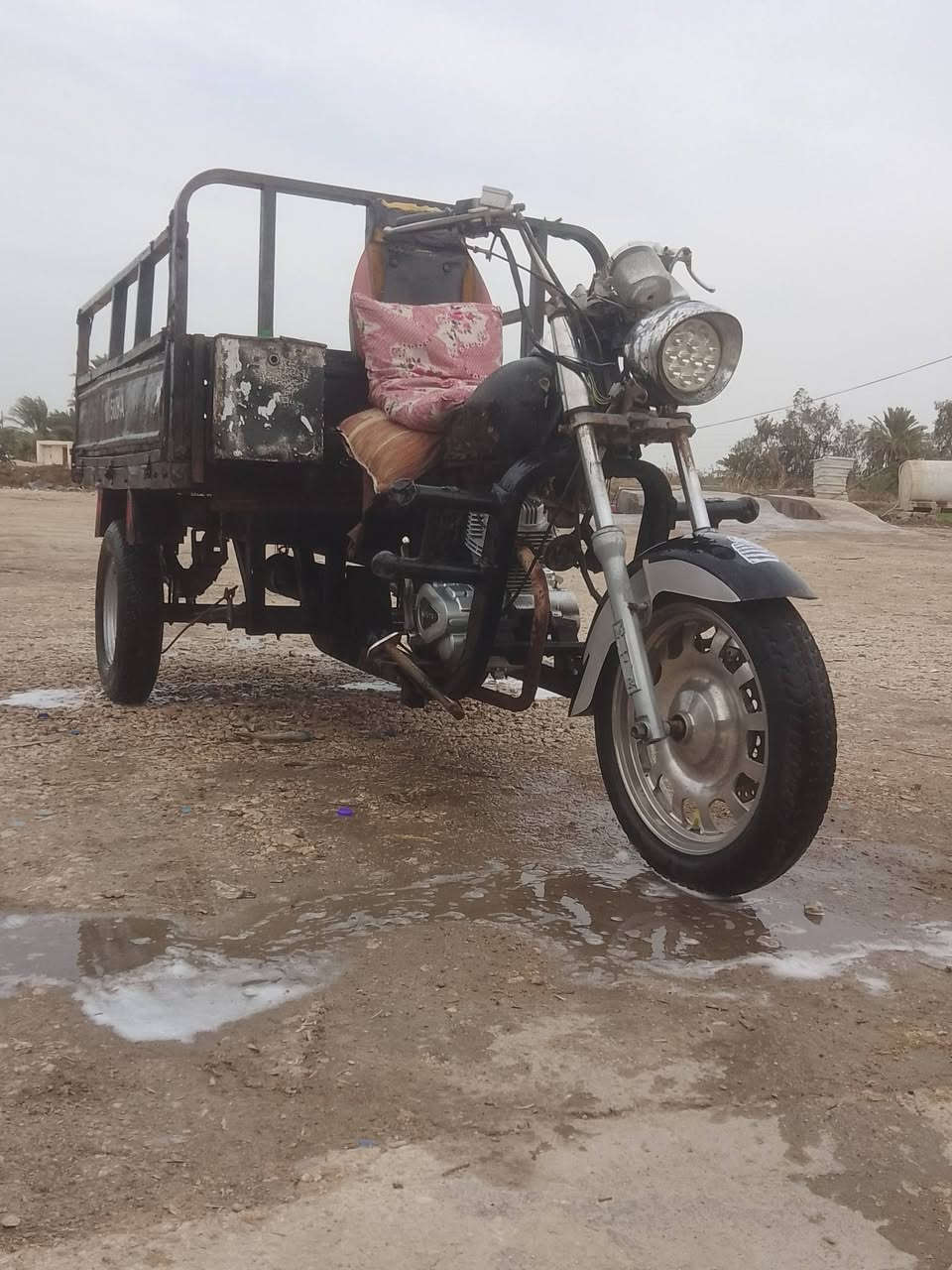 سلام عليكم ستوته للبيع كلك كلك ركبته ملحومه وبيه خياسات قليل بشاصي مكينته مفتوحه مره  وحده اكسن مقفل سعره 450وبيه مجال قليل (اذا ماتشتري لاتراسل)


**إذا كنت صاحب هذا الإعلان وتريد حذفه لأي سبب، رجاءا أرسل رسالة إلى الدعم الفني**