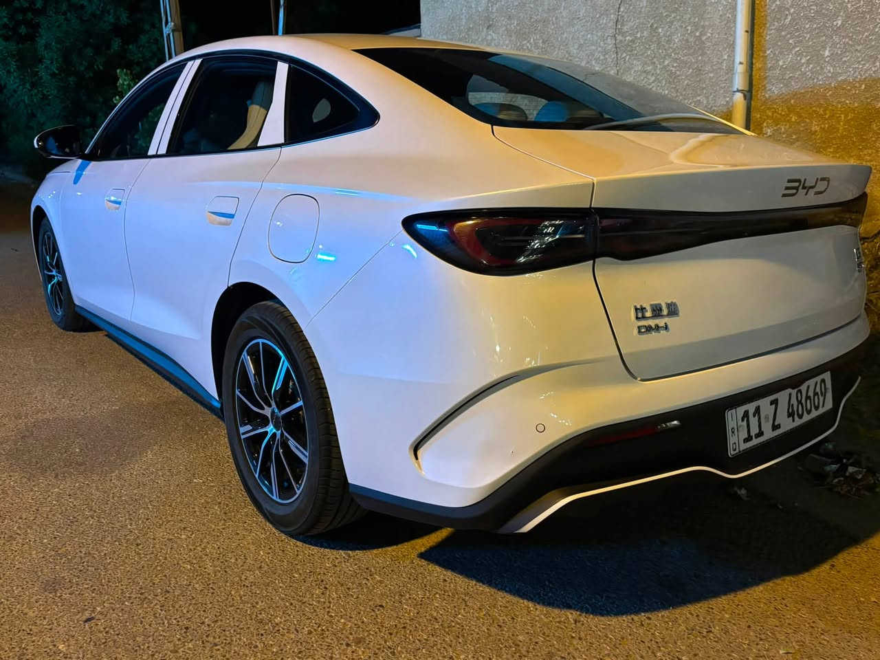 للبيع BYD سيل 6 موديل2025

ماشية 9000 الف 

رقم بغداد ب اسمي 

بيه رصعه بالجاملغ الامامي بسيطه ومعدله وموضحه بالصوره 

بصمة تشغيل 

مقاعد جلد

تفويلة البانزين 2100 كم 

شحن  80 كيلو 

4 كامرات

حساس امامي خلفي 

لايت  بك لايت لد 

كروس مثبت سرعة 

ويل 17 

مكاني/ بغداد حي الجهاد  

السعر 24 مليون 

للاستفسار / ***********
