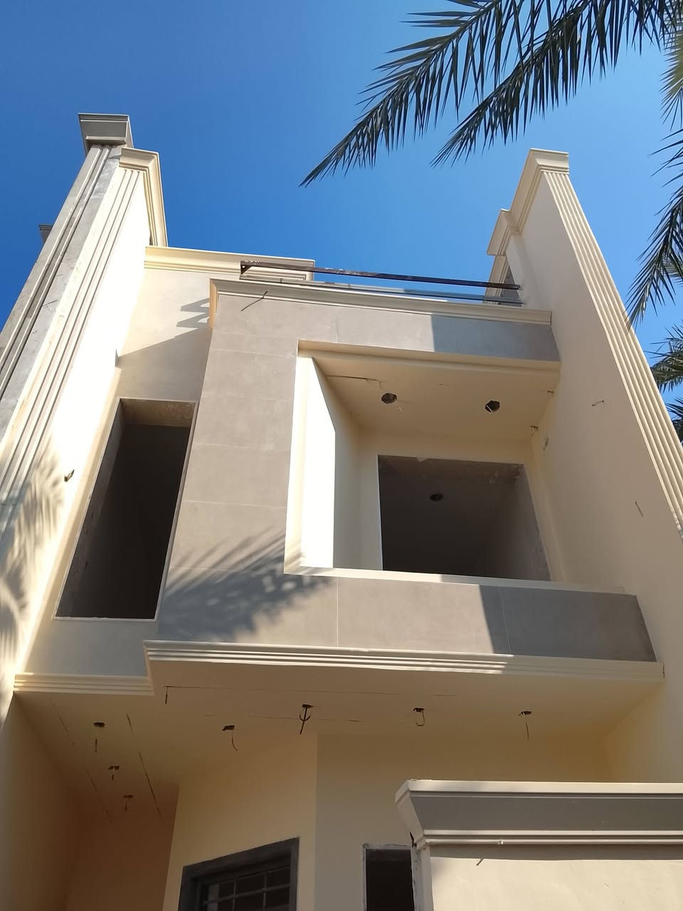 السلام عليكم كادر كامل متواجد في بغداد مصري لبخ ***********
