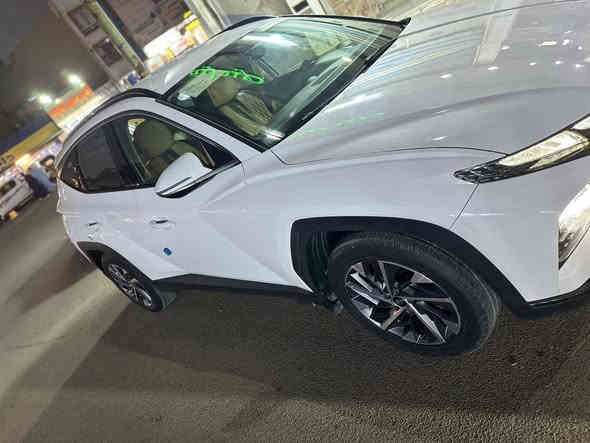 السلام عليكم 
توسان للبيع مديل21 خليجي ماشيه 53الف
المواصفات بصمة ابواب وتشغيل حساس امامي وخلفي تحكم ستيرن جهتين 
3 انضمة قيادة كشاف لد نهاري 
هند بريك بصمةدخول ذكي عند الاقتراب
اشاير بل مري ومري شفط كشنات كهرباء
تبريد قطعتين بردات جانبية بلوجكتر دوار
 عند الاستدارة وبعد بيهة هواي مواصفات 
عنوان بغداد البنوك السعر :195 
هاتف ***********
الشراي يتصل وبي خير ويدلل
