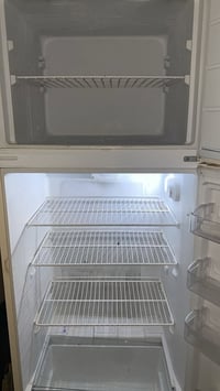 ثلاجه • نضيفه ٨٠٪ • اربيل المهندسين