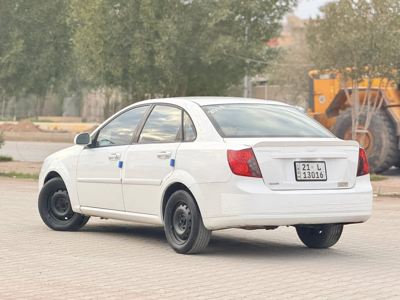 سلام عليكم 
***********
اوبترا 2014 جديده
ماشية 190 الف حقيقي
سعره 97 ورقه بي مجال كلش بسيط
باب مبدل ومصبوغ فقط سونار جديد ويه صور
محرك گير تبريد كله بشرط 
رقم وسنويه وهزة جديد بسمي لل2029 (تحويل+وكاله)
دواخل كله جديد مدوشمه جديد
اربع تايرات جديدة 
صدر حدادية جديد
كهربائيات سياره كله شرط 
سياره جديد بدون برغي نقص 
مكان سياره خانقين (ديالى)
خابرني وتدلل تعليقات مااجاوب
