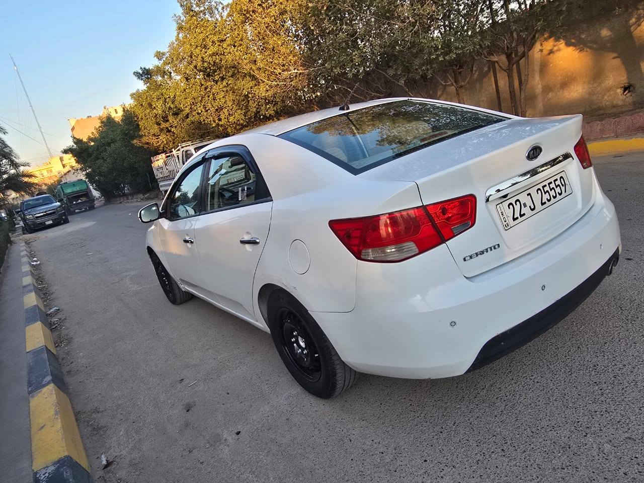 سلام عليكم كيا سيراتو ٢٠١٣ خليجي
مكينه ١٦٠٠ دوش رقم اربيل اتريد تحويل اتريد وكاله اني حاضر 
شفتات بلستيرن 
اشاير مري 
مري شفط 
شاشه حساس خلفي 
يدات نيكل 
مواصفات السيراتو المعروفه 
السياره بيها تلث قطع صبغ بدون دواخل 
السعر 90 وبيها مجال 
غير متواجد ع فيس 
مكان السياره بغداد 
***********
