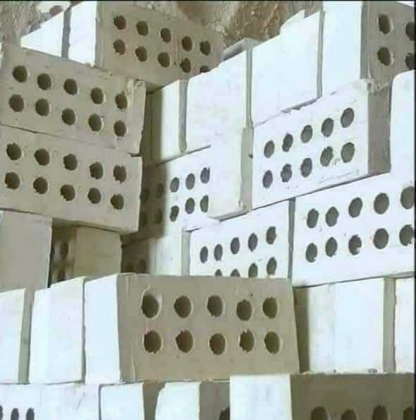 طابوكتنه وبس. خالي🧿 لا تدور، ولا تتعب.... ونكولها بكل فخر اتحدى واحد يعلق يكول غشيتونه... العدد كامل وزايد طبعا اهم شي العدد....؟؟    الطابوكه حلوه ونضيفه وبياض يخبل الاسعار كله جوه السوگ... وتدللون اتصلووا واحنه بالخدمه 😘   *********** 🌹***********🪬
 حياكم 🌿🌿❣️❣️❣️
