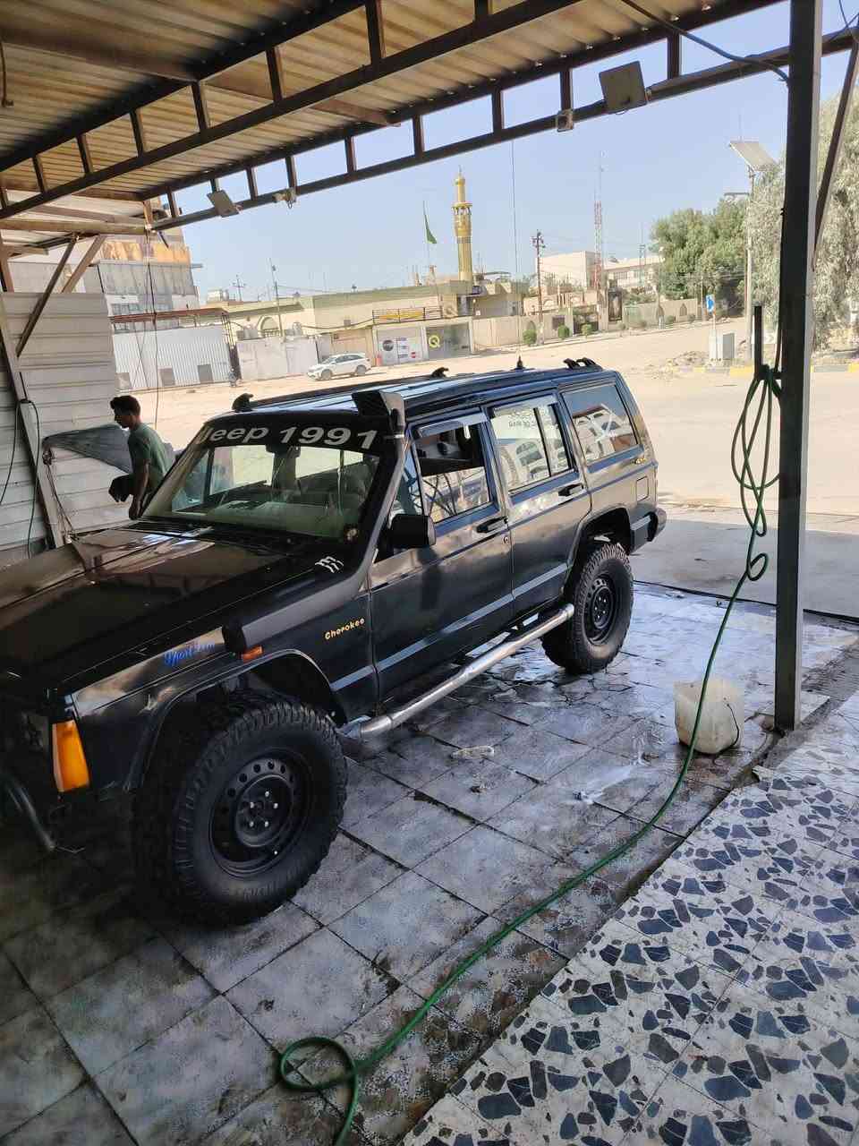 جيب شيروكي للبيع موديل 91 رقم كركوك تفاصيل أكثر عله رقم ***********
