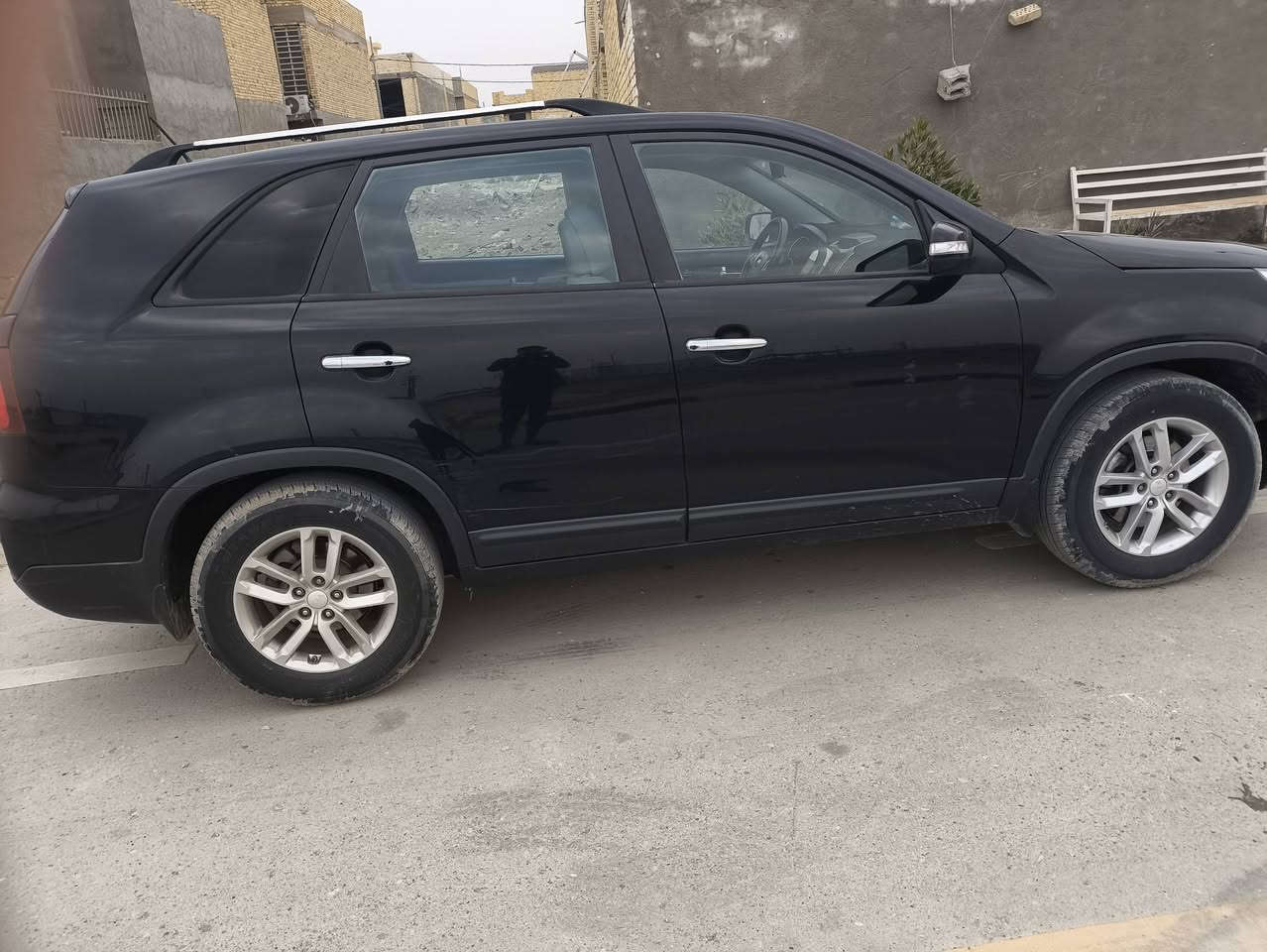 سورنتو موديل 14 مكينه كير تخم تاير حداديه كله جديد رقم واصط انكليزي مداور ثاني يوم مكينه 2400 سياره جاهزه من كل نواحي 

وارد امريكي Gdi 
حادثها بدون دواخل بنيد وجاملغ 
سعرها 130وبيها قليل مجال 

رقم صاحب سياره ***********
