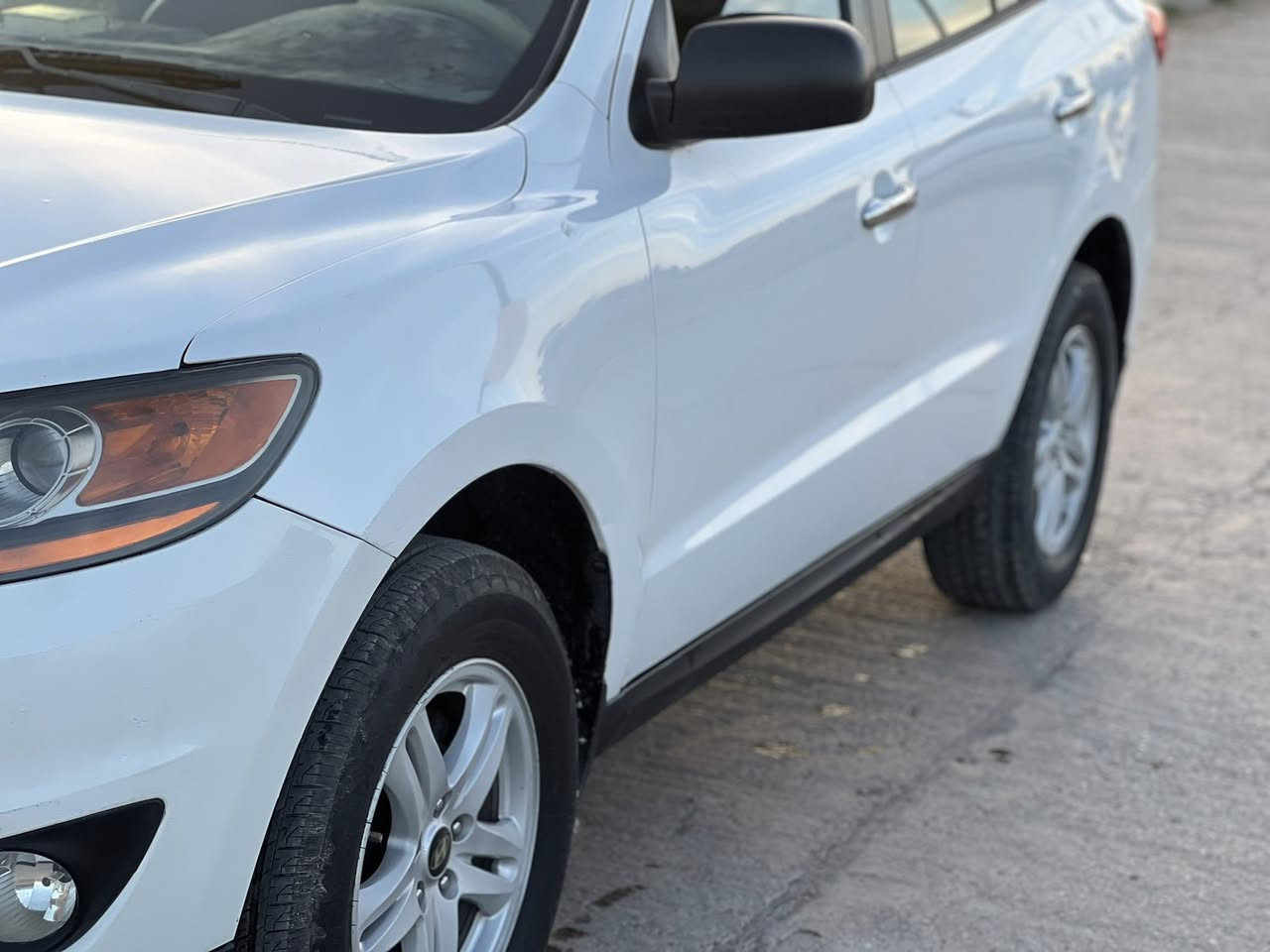 سلام عليكم سنتافي 2010 رقم بغداد محرك 4 سلندر 5 راكب وارد امريكي حادثة باب الصندوك فقط بدون دواخل سونار موجود تحويل شوكت متريد سيارة كامله ما ناقصه أي شي محرك كير كهربائيات صدر كاملة تبريد تدفئة لايت زنون 
سعر 138 بيه مجال مكان بغداد شعب مقابل بوب الشام ***********
