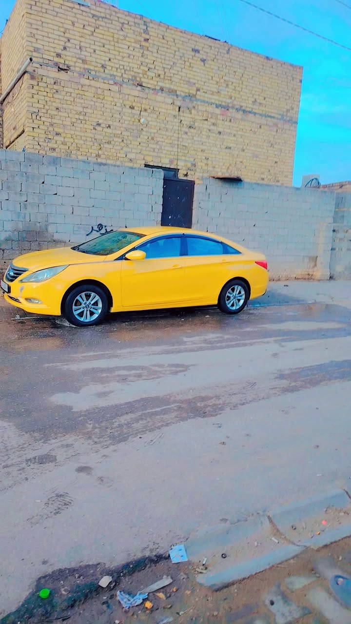 سوناته خليجيه 11مديل سياره كامله تبريد ثلج حداديه كامله تخم تاير  بيه باب وتكمه يم العبري بيه شويه مرجعينه سياره خير من الله 85بيه مجال قليل ***********النوان الدوانيه الحمزه الشرقي   بيع نقد

