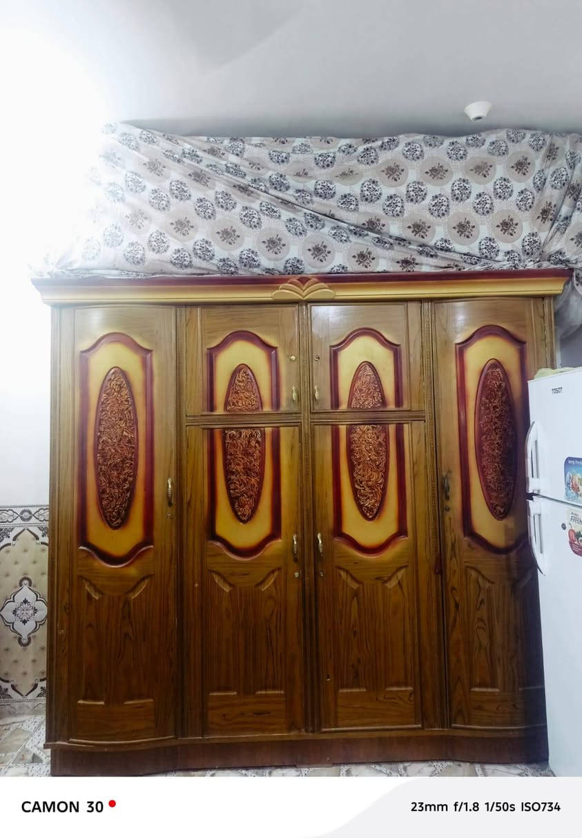 غرفه للبيع السعر 400 وبيها مجال اتصلوا على رقم الاستفسار***********
