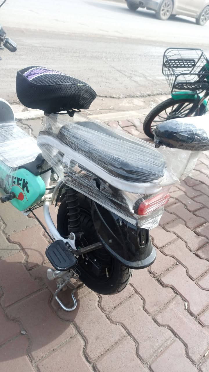 السلام عليكم
بايسكل شحن للبيع 
موديل 2025 
حجم 14
نشاط فول 
3 تبديلات 
تشغيل ع بصمه وصويج 
بطاريات شرط ع فحص جدد 👉👉 
السعر 175 وبي مجال قليل 
مكاني الشرقاط قرب كراج الشرقاط 
رقم الهاتف ***********
شحن مايصرف شرط خدمي
