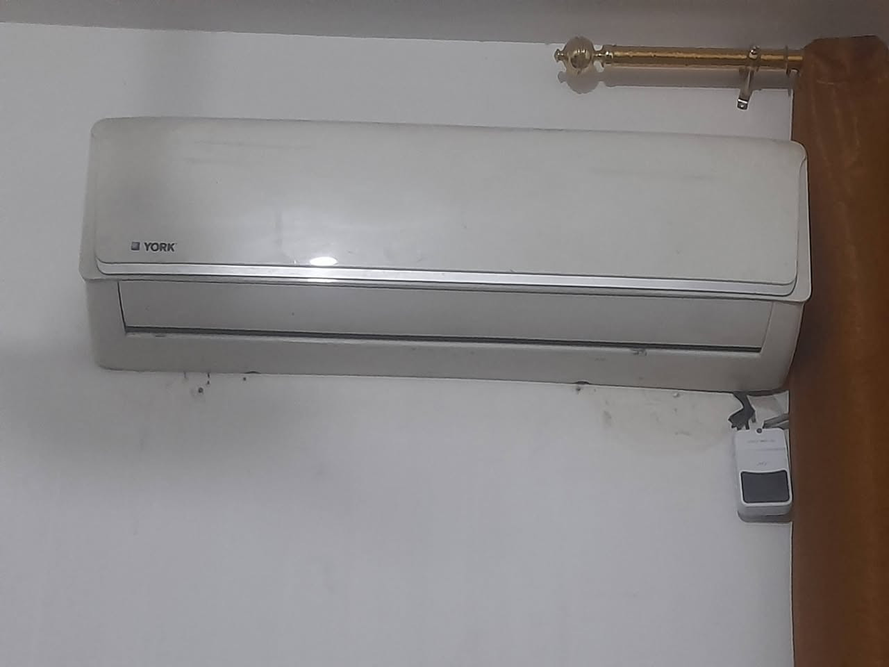 سلام عليكم سبلت لقطعه داخليه يورك و خارجيه نوبل ليك بل قطعه خارجيه فقط السعر 150 للتواصل ***********
