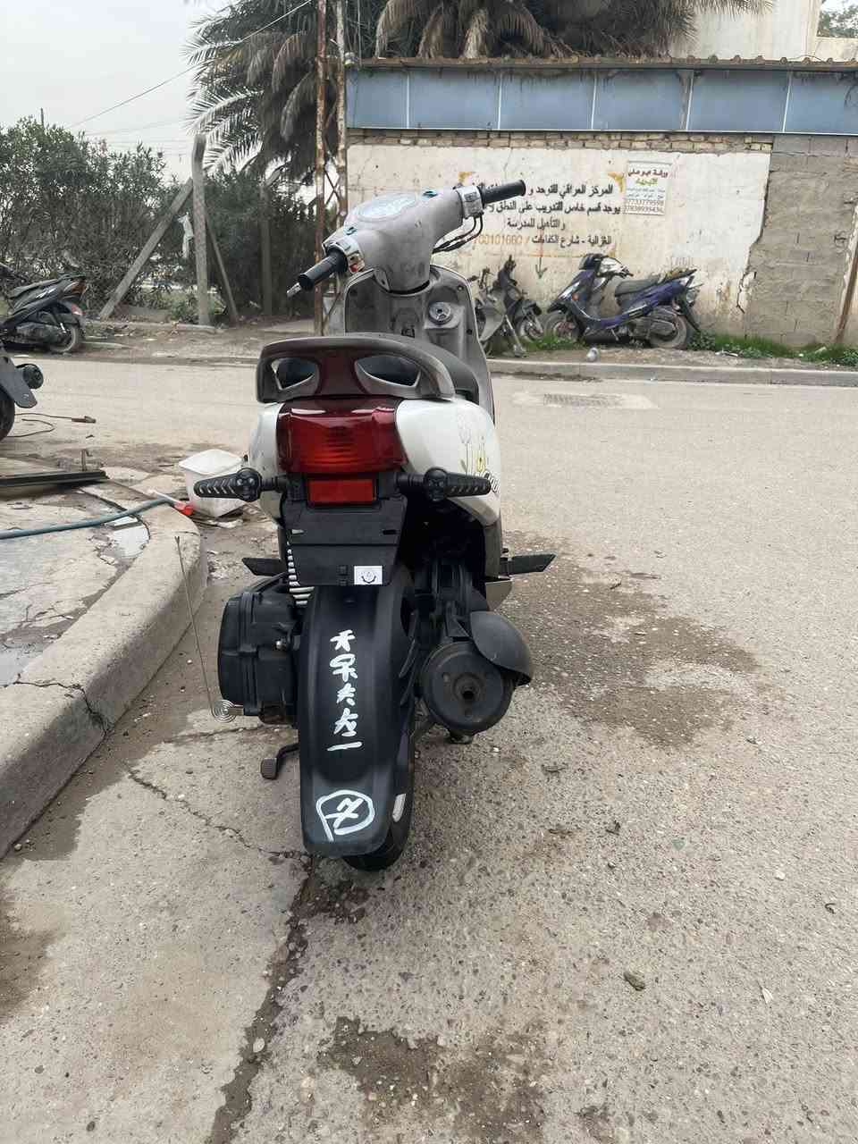 السلام عليكم دراجه فله نضيفه لي نقص مابيه أوراق كامله دراجه نضيفه كلش السعر 700المكان بغداد العزابيه ***********
