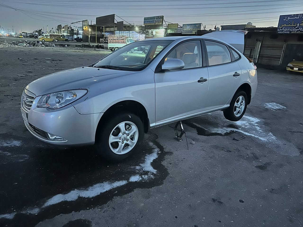 سلام عليكم من رخصة لأدمن النترا خليجي
موديل 2009 محرك 2000
لون سلفر رقم بغداد بسمي 
مكفوله من صبغ من ضربه من بارد داخل بيجي فتحه سياره جاهزه وفول 
السعر 128مجال بسيط مكاني بغداد 
***********
