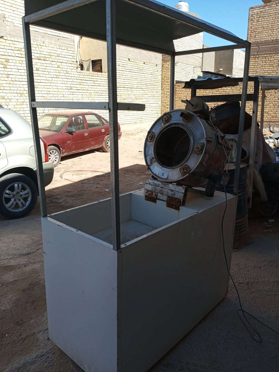 سلام عليكم 
للبيع مكينة حب جديده ونظيفه السعر 140وبيه مجال قليل 
مكاني نجف الاشرف ملحق قرية الغدير للاتصال على الرقم ***********
مكلف بنشر
