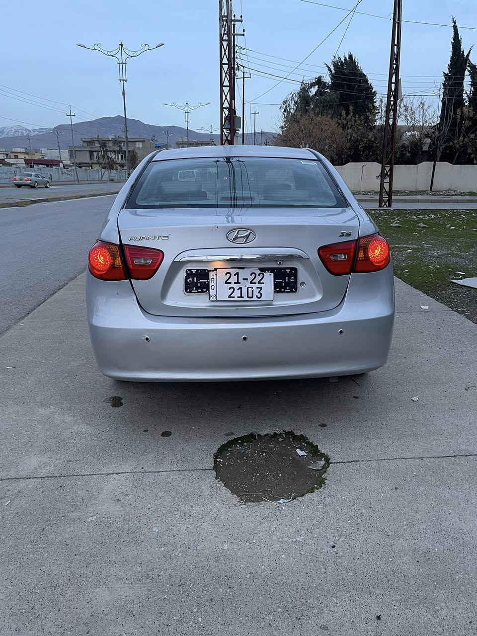 سەرەتا بەناوی خوا 
ئاڤانتی 2009
120 هەزار ڕۆشتوە
بڕاوە
فوول مواسەفات
کوشن جڵد 
کوشن ئیتەر 
بلوتوز
سوکان ڤۆلیۆم 
سەخفی وەک شوشەیە 
گێڕ و مەکینە و   سەخفی بەشەرت 
تەقەو ڕەقەی بەشەرت 
ویل گەورە  
جوار تایەی نوێی لەسەرە 
ناونیشان .   ڕانیە 
***********
ڤایبەر وەتسئاپ
