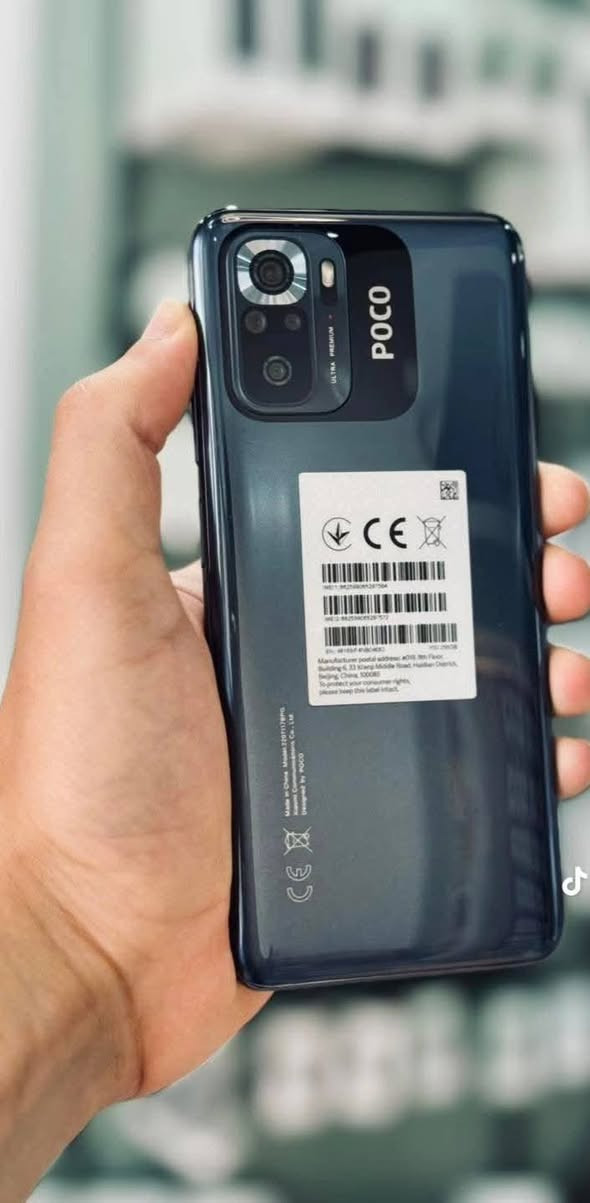 بوكو M5S 📱
جهاز بعده كبس مامستعمل 
ذاكره 256 
رام 8 +3 
60 فرم 
كامره 108 ميكا بكسل 
بعد موصفاته كلش هواي وقويه 
***********
