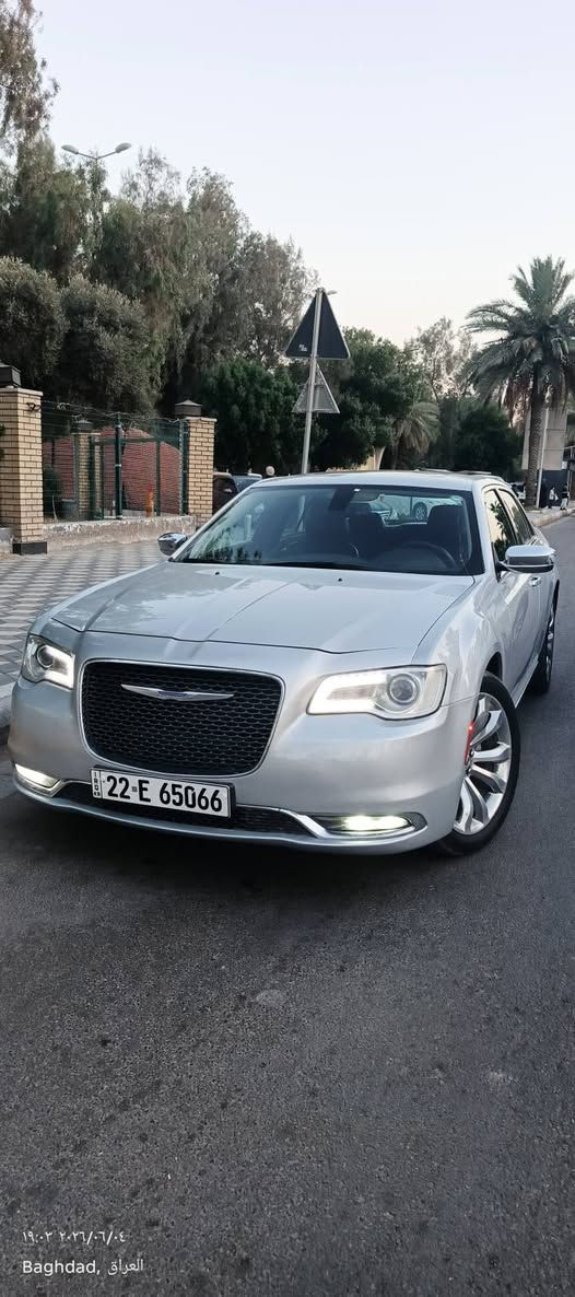 السلام عليكم ورحمة الله وبركاته
اوباما 2020 فول مواصفات
لون فضي الجديد
حادث خفيف جاملغ خلفي كولش خفيف 
بدون ايرياك
 فول مواصفات بانوراما
رقم اربيل بأسمي سنويه2031  وهزه جديده شرط التحويل
السياره جاهزه وعليها صيانة كامله 
جدا نظيفه وجديده وترايها لكل مكان وبالخير على الشراي السعر 250 ورقه وبيها مجال
مكاني الكاظميه
***********
