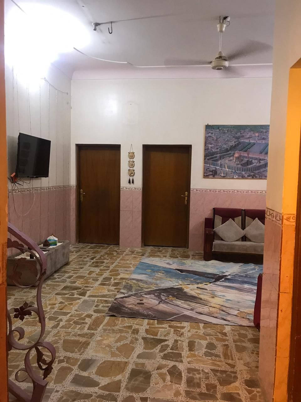 ♕ بسم الله الرحمن الرحيم اللهم صلِّ على محمد وآل محمد ♕

🏠  : منزل للبيع طابق واحد 

🌐  : الموقع حي العسكري  بجانب النجده

📐  : المساحة   240 متر 

🏗  :  البناء صب كونكريت 

💵  :  المنزل حر ما مطلوب 
ــــــــــــــــــــــــــــــــــــــــــــــــــــــــــــــــــــــــــــــــــــــــــــــــــ

                     تـــــــــــــفاصيــــــــــل اكثــــــــــــر

غرفة نوم كبير عدد 2   +  صاله  +  مطبخ  +  استقبال  +

حمامات داخليه وخارجية  + بل إضافة الى مخزن بجانب البيتونه 
ــــــــــــــــــــــــــــــــــــــــــــــــــــــــــــــــــــــــــــــــــــــــــــــــــ

📲  :  الاستفسار اكثر الاتصال على الرقم  

📞  :   ‏‪0788 251 8491‬‏   واتساب 

✨  لــن تـکون وحـيداً ابـداً مع  الــ مهيمن  للعـقار  ✨

#المعرفة_السعر_علق_بكلمة_المهيمن
