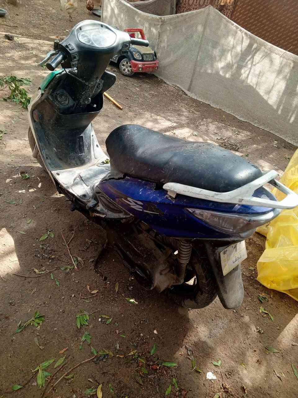 دراجة كامكو للبيع ابيع حديد الشراي يراسل على هذا الرقم ***********
