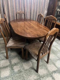 طقم سفرة • كراسي • بحالة جيدة