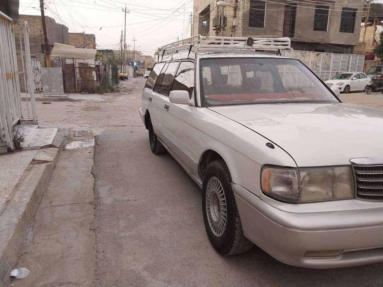 اخواني السلام عليكم سياره كراون موديل 95 معموره اوفر هول سياره حلوه وجده نظيفه كير ومكينه مقفولات سياره باسمي سنويه مجددا سياره جاهزه بدون نقص سعر السياره45 ورقه السياره بغداد حاليا موجوده بمنطقه الشعب للتواصل على هذا الرقم ***********      اخوان مكلف بل النشر اي استفسرخابر على الرقم يوجد وات ساب ماسنجر مامتواجد على الفيس
