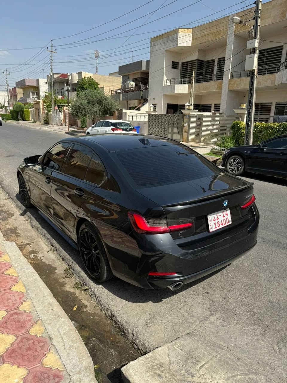 السلام عليكم 
بي ام 330e 2023 
ماشيه 50 الف
هايبرد
رقم اربيل
حادثها جاملغ و مبدل لون
مكانها المنصور 
***********
