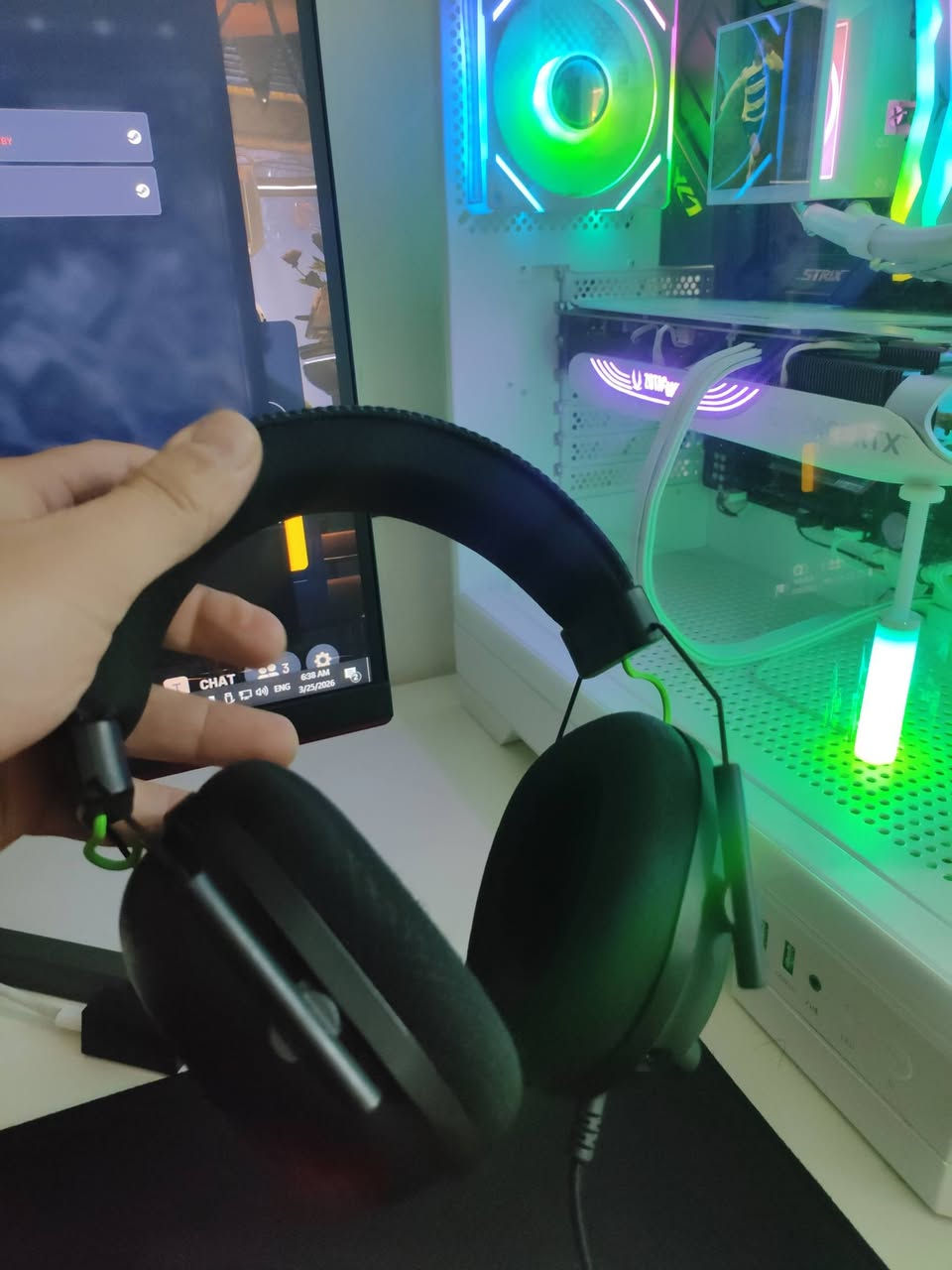 صباح الخير ♥️ 💙 💚
قطع باسعار مناسبة ونهائية وتوصيل متوفر ❤️

Razer Blackshark v2 usb sound card 7.1        السعرر (50) الف نهائي
من افضل واقوى السماعات الي ممكن تجربها كلش نضيفة ما بيها اي ذرة خلل وهاي مو X هاي يجي وياها كارت صوت نظافة 100%

ستاند مايك احترافي boom arm stand جديد فقط مفتوح من الكارتونه السعر قفل (25)

Ram 16gb ddr4 2666 1*16  قطعه جديد فقط مفحوص السعر قفل (50)

Ram Crucial 8gb 3200 rgb xmp قطعة
مستخدم السعر قفل (35)

مكاني بغداد الحرية متوفر توصيل  4 بغداد ومحافضات 6 وشكرا 💚 
***********

