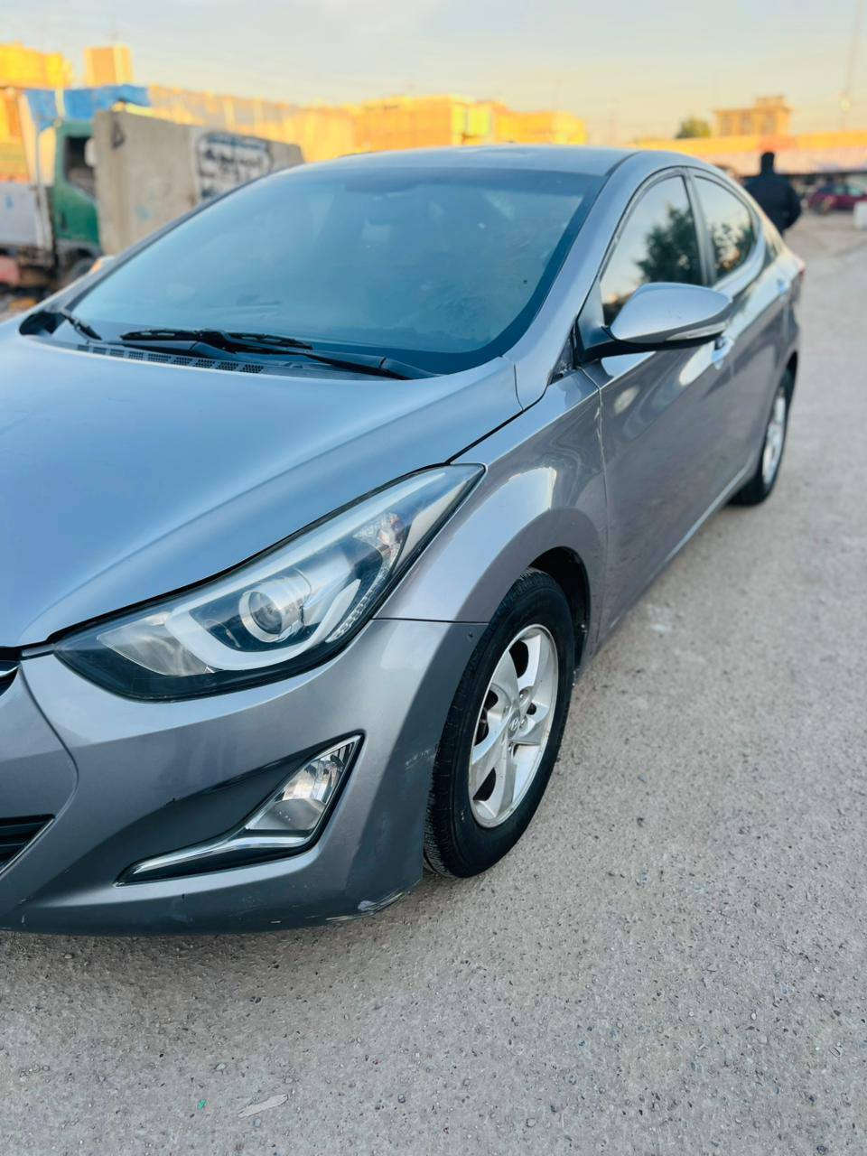 السلام عليكم الانترا مضلع 2015
ادوات ادوات دخول جديد
كير مكينه حداديه بلكارتون
كشن جلد أسود 
وتخم تاير جديد 
مكان بغداد 
للستفسار ***********
