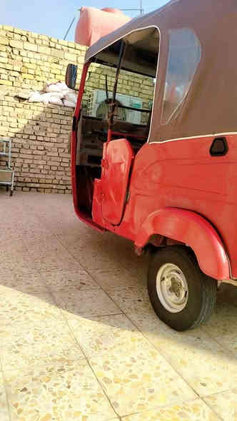 السلام عليكم تكتك مرقم 22  لوحات وسنويه باسمي تكتك جديده جادر دوشمه مسجل مضخم تاير جبلي بيه دحكات بصيطه وخياس قليل وسويته السعر 8و750 مكاني العماره العوفيه  ***********
