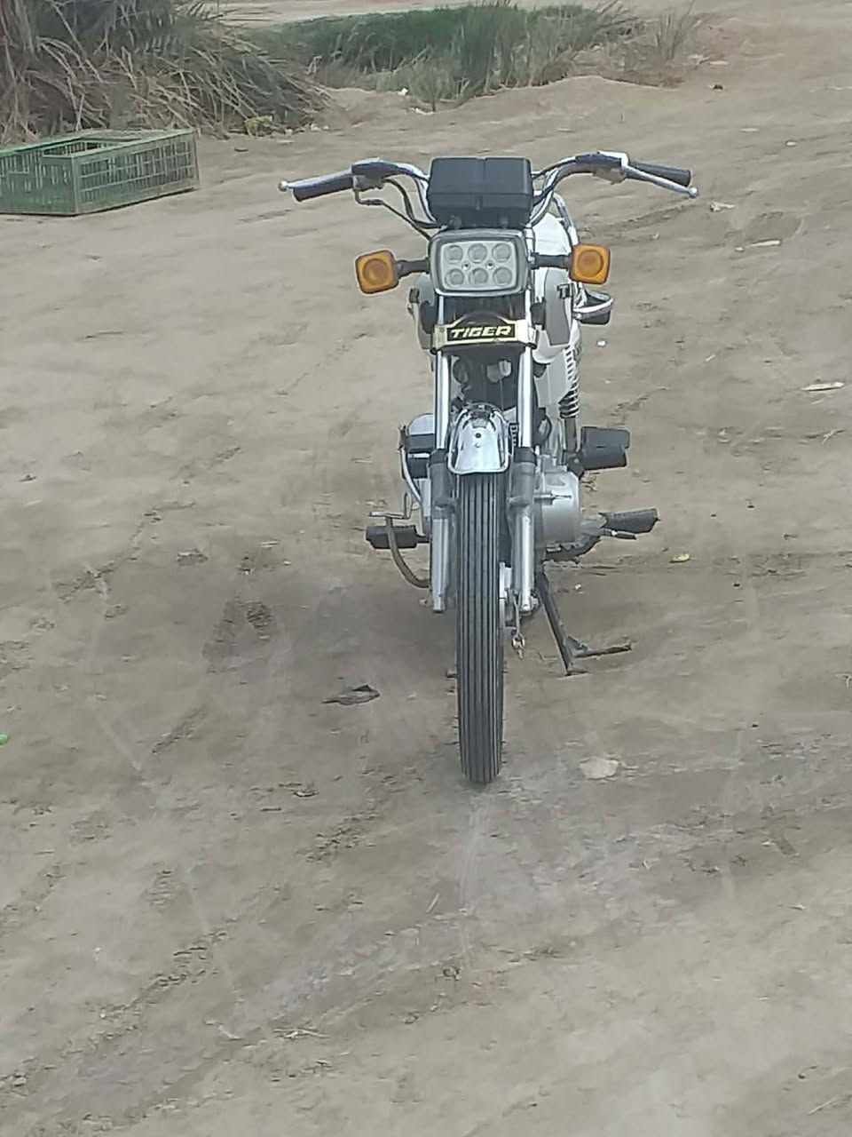 السلام عليكم دراجه تايكر للبيع موديل ٢٠اوراق كامله التواصل علا رقم الهاتف ما متواجد ماسنجر ‭٠٧٧١ ٨٨٠ ٧٩٣١‬
