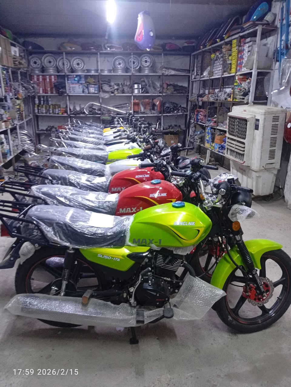 السلام عليكم درجات لبيع موديل 26اصلي وضمان 6 اشهر اوراق كاملة العنوان بابل الحمزه الغربي قرب محطة للوقود الخيكاني الرقم ***********
