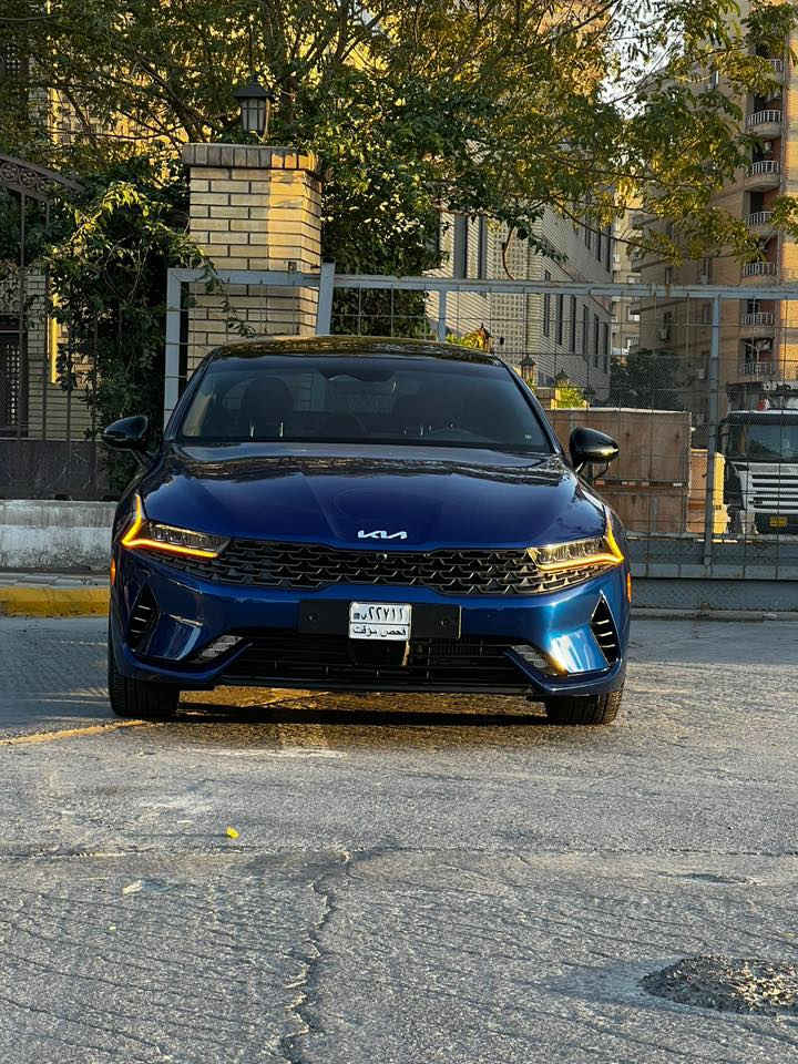 السلام عليكم.
  فول مواصفات K5
 1/1 

مواصفاتها / مكينة ٢٥٠٠ تيربو  جي تي 
موديل / ٢٠٢٣ 
ماشية / ٢٥ الف كيلو 
معوقين / بااسمي تتحول صير حره بعد سنتين

***********
هذا رقم الشاصي 5XXG44J80PG222724
