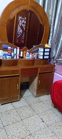 غرفه للبيع تسكام وياهه زاويه السعر 450 وبيه مجال الرقم 07808811537