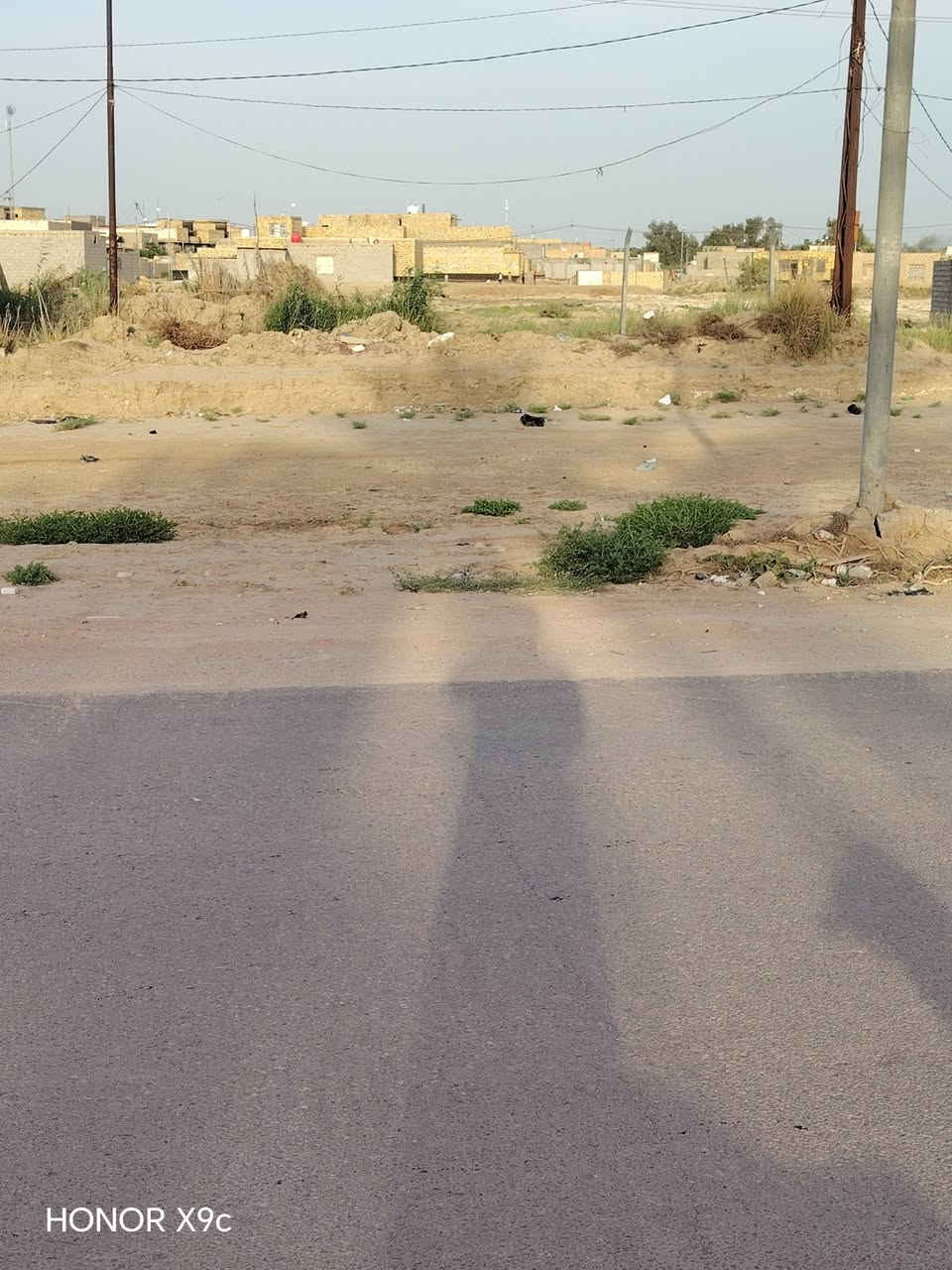 سلام عليكم عرصا طابو صرف شارع حي المعلمين الحولي مساحه العرصه 411متر ركن علا شارعين يوجد ماء وكهرباء تبليط رقم القطعه 21 /319 الاستفسار الإتصال على الرقم ***********

