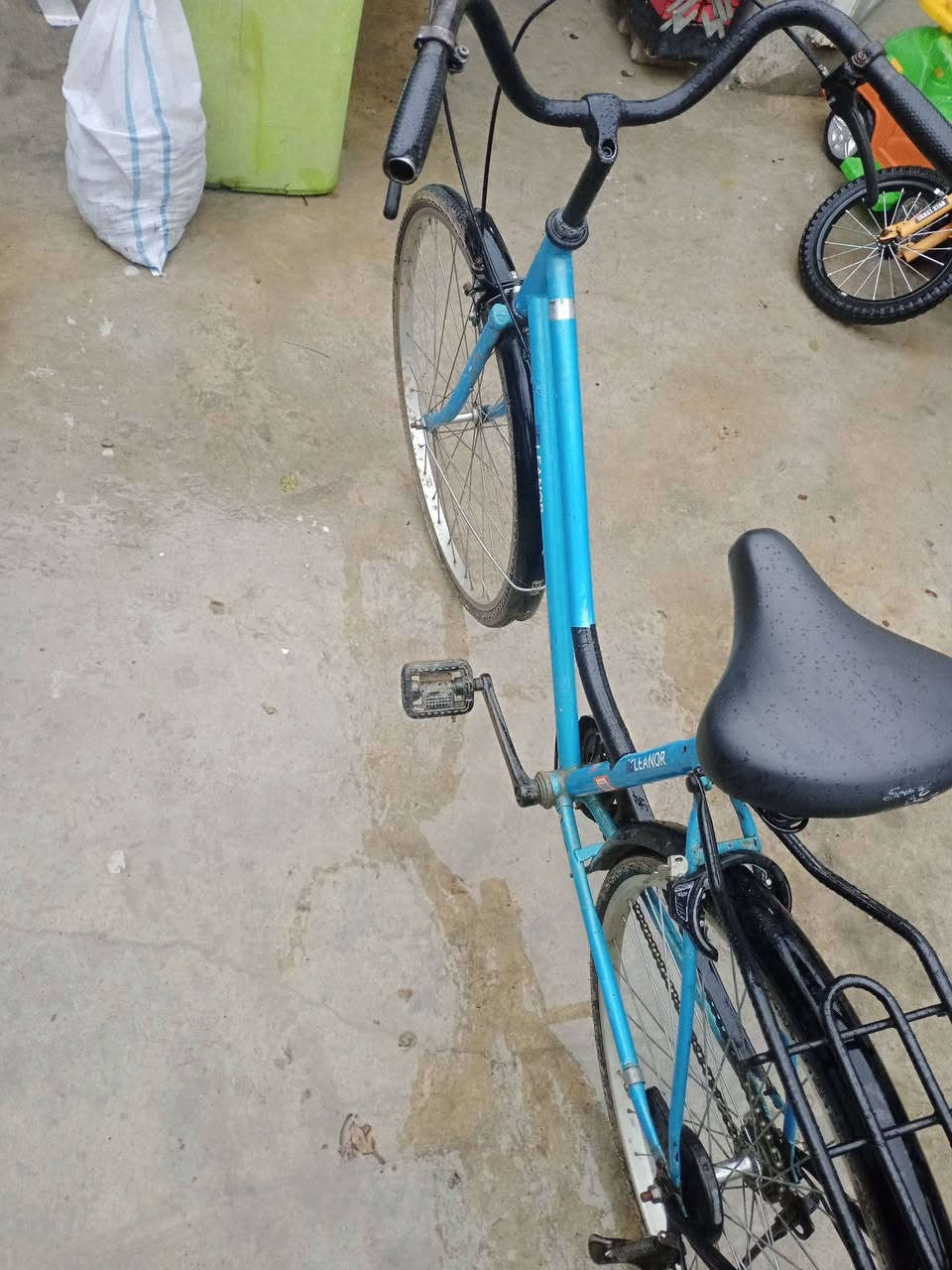 سلام عليكم
باسكل حجم 26 للبيع السعر 40 قفل 
الرقم : ***********
