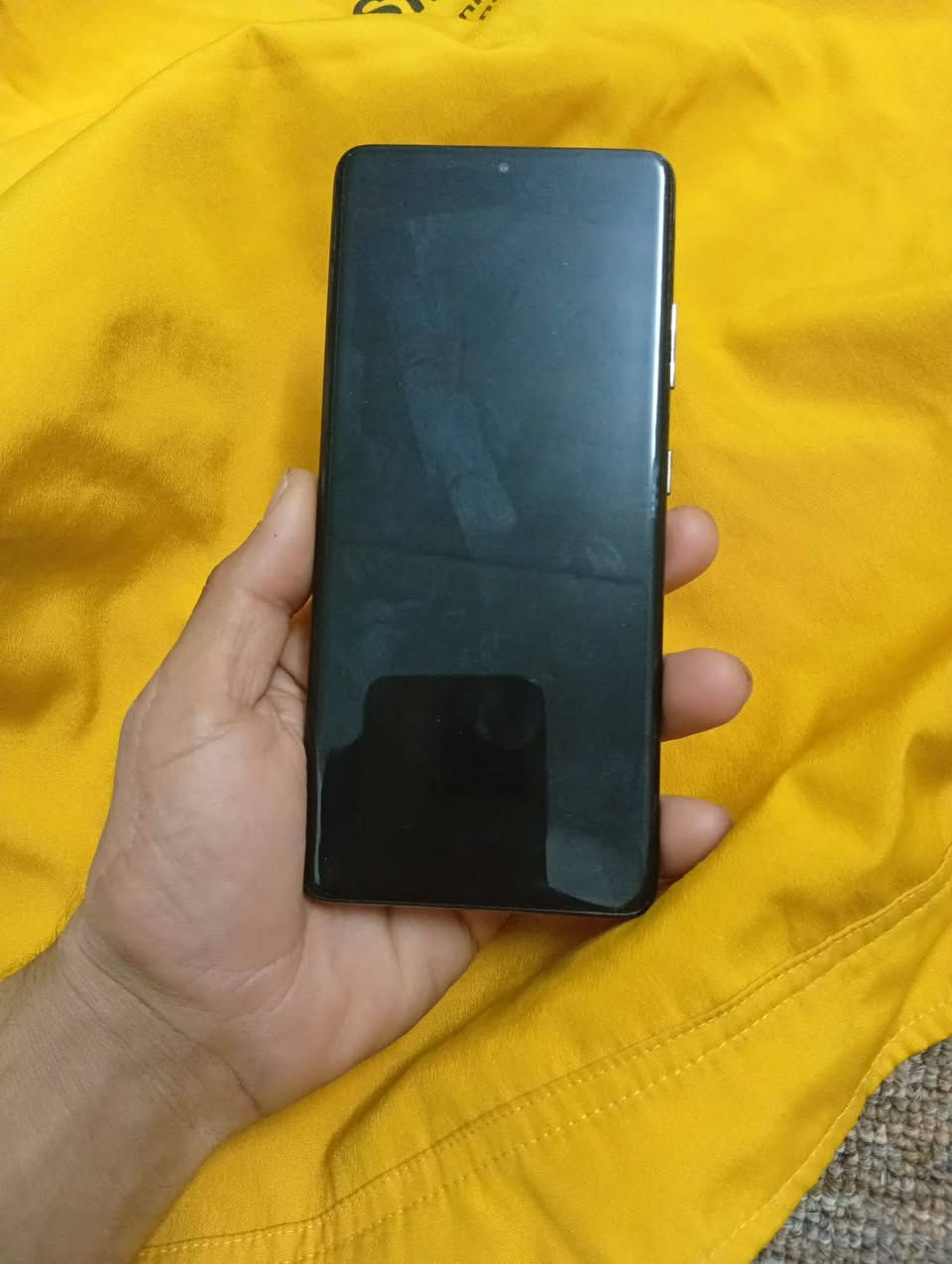 سلام وعليكم

اس 21 الترا 5G.  ذاكره 256 *12 دبل خط جهاز نضيف
مراوس وبيع سعره 375 الف ....


**إذا كنت صاحب هذا الإعلان وتريد حذفه لأي سبب، رجاءا أرسل رسالة إلى الدعم الفني**