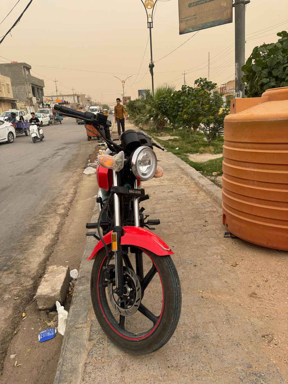السلام عليكم 
دراجه شاينك موديل 2027 صارلها سبوع طالعه من المعرض ب حاله الوكاله بيع او مراوس ب سازوكي 
للاتصال *********** مكاني كربلاء

