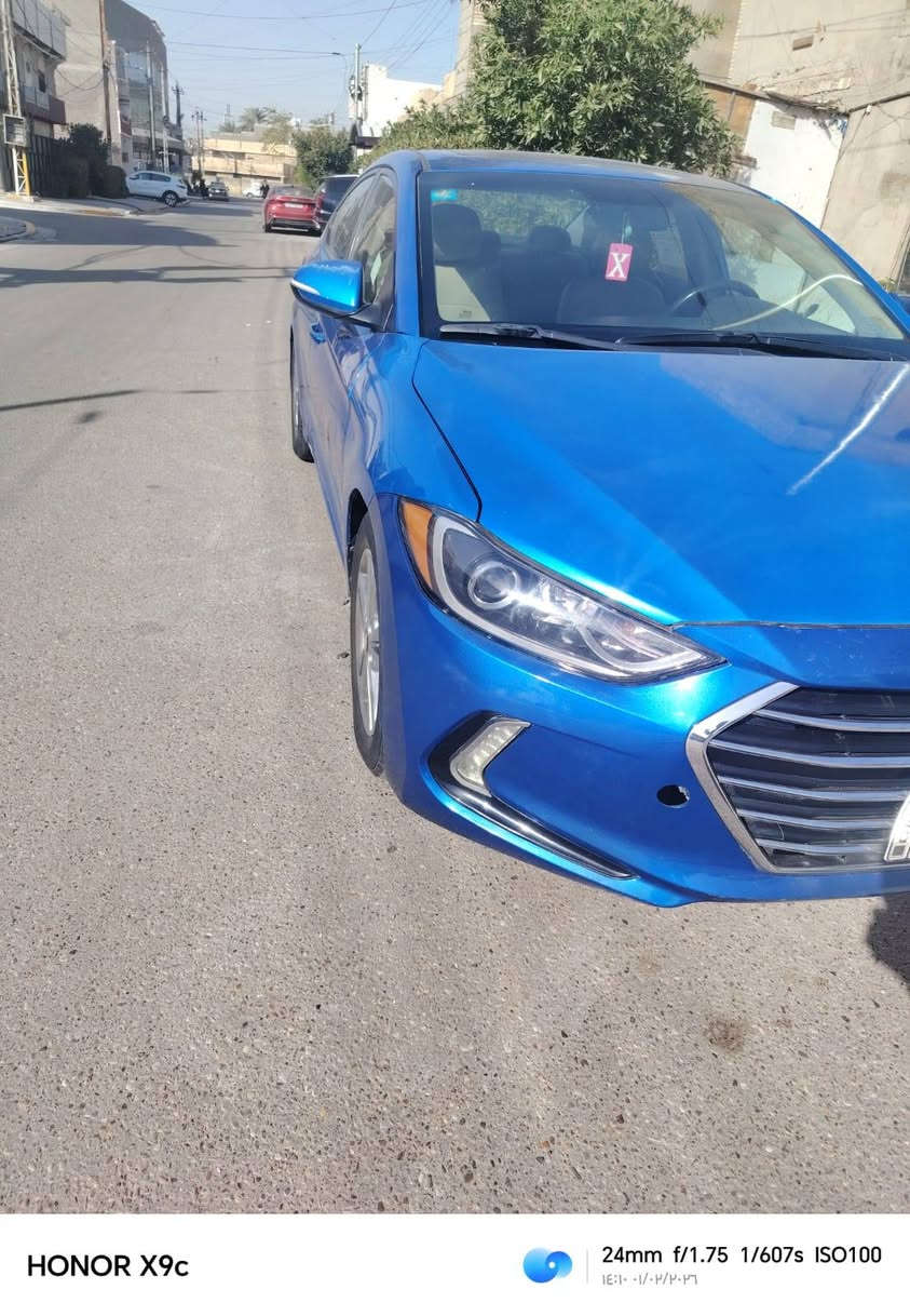 ​🚗 هيونداي النترا 2017 - فول مواصفات (للبيع)
المواصفات والكماليات:
​بصمة (تشغيل وأبواب).
​فتحة سقف شغال.
​الداخل: جلد
​الشاشة: كبيرة مع كاميرا خلفية "دوّارة" (تتحرك مع الستيرن).
​التحكمات: تحكم ستيرن كامل + 3 أنظمة قيادة (Drive Mode).
​الحساسات: حساسات جانبية.
​الحالة الميكانيكية والجاهزية:
​المسافة المقطوعة: 110 ألف ميل (ما يعادل 190 ألف كيلومتر).
​الإطارات: تخم تاير جديد.
​الصدر: مجدد بالكامل (صدر جديد).
​البطارية: جديدة (تم تبديلها مؤخراً).
​ملاحظة: السيارة جاهزة من كل النواحي ولا تحتاج لأي مصاريف.
​الضرر والصبغ:
​حادث أمريكا: قطعتين فقط.
​الصبغ داخل العراق: 3 قطع (تجميلي/تصليح).
​السعر والمعلومات القانونية:
​اللوحات: بغداد، السيارة باسمي والتحويل مباشر.
​السعر المطلوب: 115 ورقة (11,500$) وبيه مجال طيب للشراي.
​📞 للتواصل مع صاحب السيارة:
​رقم الهاتف: ***********
