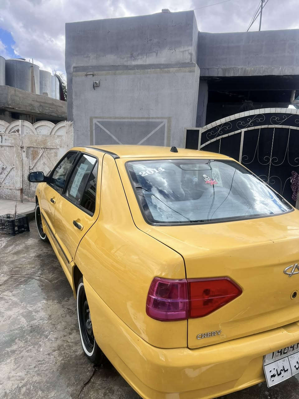 شيري كوين موديل 2014 رقم سليمانيه تدفئه تبريد سنويه ساقطه لون اصفر خصوصي  شرط التحويل محرك بلادي صرف بخار ماكو اربع تايرات جدد  بدون ضربه قطره خياس ماكو سعر ٤٢وبي مجال قليل ***********
