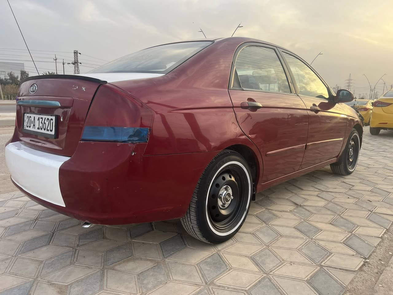 السلام عليكم سبكتر للبيع موديل 2009رقم دولي تحويل مباشر بيه صبغ خمسه قطع كير محرك مكفول تبريد تتدفه فول تبريد كهربائي كامله ضرها حوض الخلفي بدون دوخل بجم كبس شركه الاغود خير وبركه السياره مال جناي للعم بيه حالوب شي قليلل بل قماره بصيطه بس هيه ابلاديه بدون اي صبغ تمام تفاصيل مكتوبه كلشي على السياره سعرها 75$بيه مجال للشراي ونتو تعرفون سعر السبكتره بيش النضيف رقم تلفون***********مكان السياره قضاء المنصوريه دلي عباس
