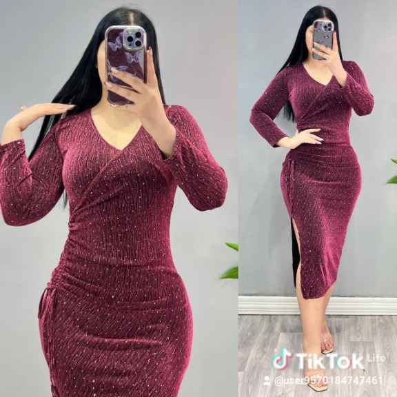 ✨ إطلالة العيد والمناسبات تبدأ من هنا ✨

فستان أنيق بتصميم راقي ولمعة ناعمة يخطف الأنظار 🤍
فستان أنثوي مرتب مع فتحة جانبية تعطيك إطلالة فخمة ومميزة في العيد 💕

قماش سلفر ستريتش بلمعة مرشوش ستراس 🤍

القياسات : فري سايز يلبس من وزن 50 ألى وزن 85 كيلو قماش مطاط ✔️ 

السعر  14 الف موجود توصيل لكافه المحافظات 4 الف الشطره, ذي قار


**إذا كنت صاحب هذا الإعلان وتريد حذفه لأي سبب، رجاءا أرسل رسالة إلى الدعم الفني**