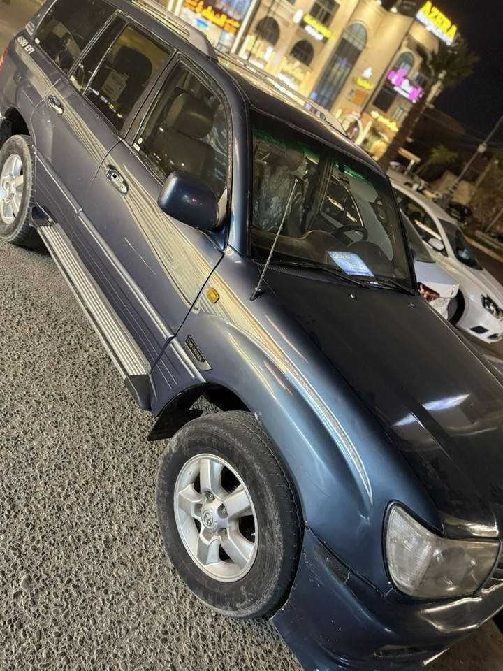 سلام عليكم لاندكروز موديل 2007 فول محرك 8Vسلندر سياره مكلوبه مشروق /وطني رقم بصره / بيع او مراوسه حسب القناعه 
موصفات 
كشنات جلد 
حساس امامي وخلفي 
شاشه 3
كير اوتماتيك 
كير مكينه شرط 
غير متواجد على الفيس 
***********
