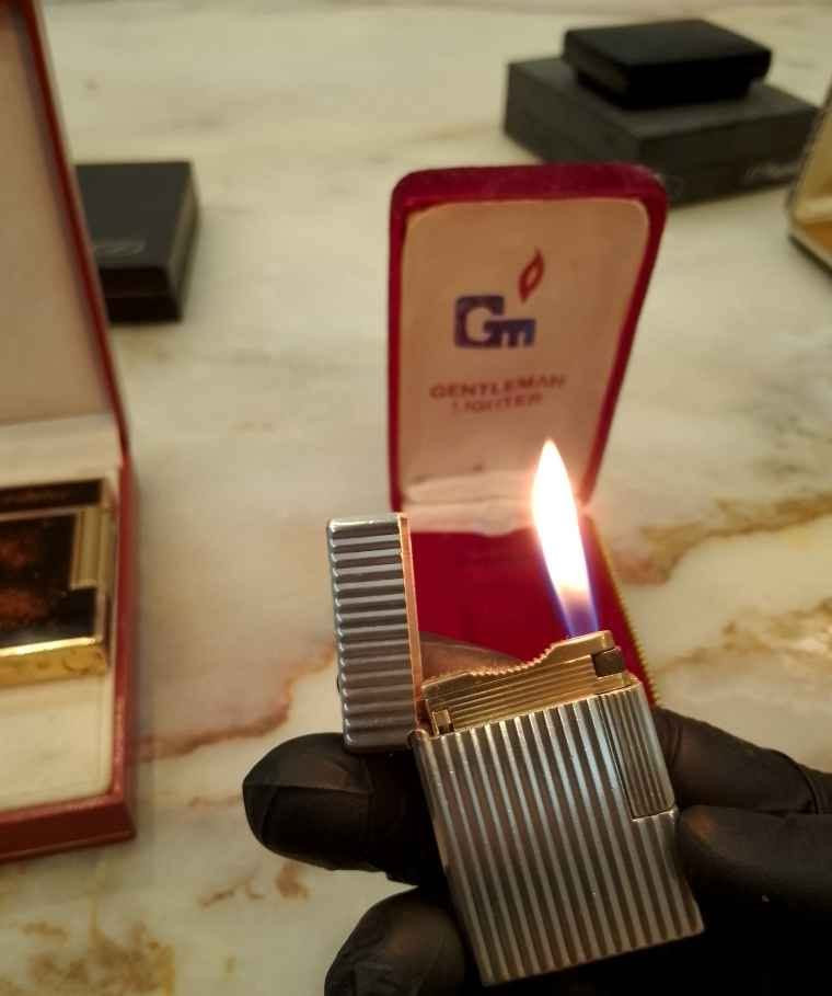 🎖️👀 بــ 4500ج وتعالا بص ولاعة S.T. Dupont🇫🇷 🎖️🎀أصلية 🎖️مقاس Small👀🎀💯
✨ حالة زيرو – تحفة لهواة التحف الفاخرة
✅ محفور عليها ختم S.T. Dupont Paris🇫🇷
✅ صناعة فرنسية أصلية مع رقم تسلسلي👌
✅ 💵 السعر: 4500 ج نهائي فقط💯🎀
📍 المكان: فيصل – المريوطية🛖
📲 للتواصل وطلب المنتج: واتس 01556839135☎️
🚚 شحن سريع لجميع المحافظات
 #ولاعة_Dupont #LuxuryLighters #تحف_نادرة #ولاعة_اصلية #قول_سعرك #مبروك_عليك #LuxuryEgypt #شحن_لكل_المحافظاتكده الهرم, الجيزة


**إذا كنت صاحب هذا الإعلان وتريد حذفه لأي سبب، رجاءا أرسل رسالة إلى الدعم الفني**
