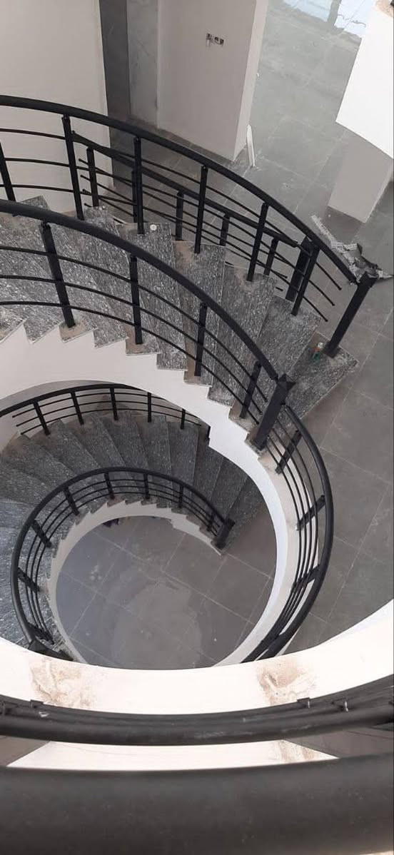 يتوفر لدينا جميع انواع المحجل الالمنيوم والزجاج وباسعار مناسبه ومعى الضمان ونوع المواد تركيي
موقع المكتب موصل حي المزارع مقابل مطعم الحضاره 
واتساب  *********** 📞
