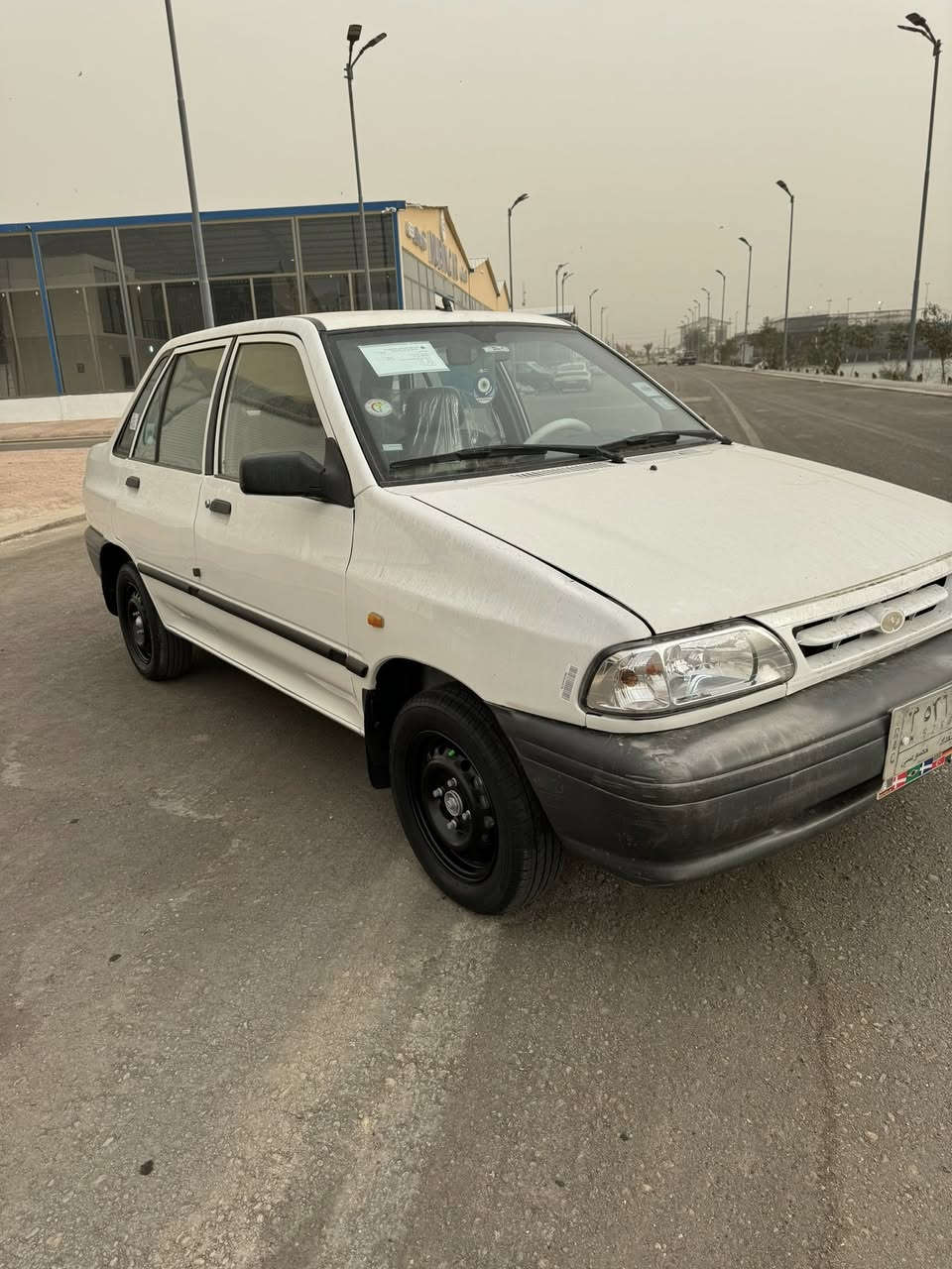 سلام عليكم سايبه للبيع موديل ٢٠١٥ كير محرك كفاله لاضربه ولا تبديل صبغ شي بصيط جدا صدر مامي خلفي تحويل مباشر تخم تاير شواصي جدد سنويه لغايت٢٨ تحويل مباشر سعر ٤٦ وبيها مجال حك جيه *********** مكاني بغداد
