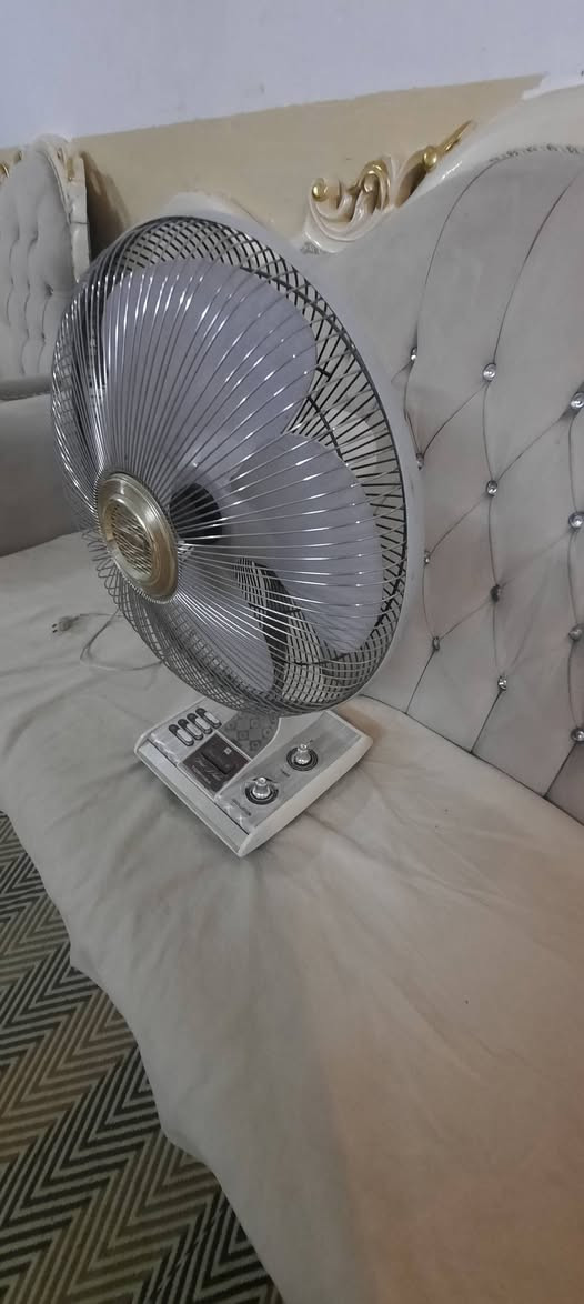 مروحه توشيبا نظيفه جدا شرط الشغل والضمان السعر 50 الف قفل بدون عمله كربلاء طويريج ***********
